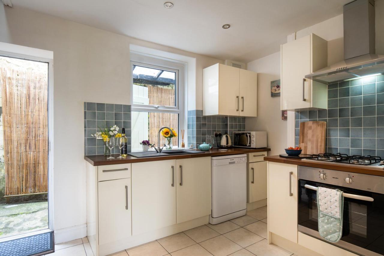 Villa Windy Ridge Terrace With Beautiful Sea Views, North Wales Coast Old Colwyn Exterior foto
